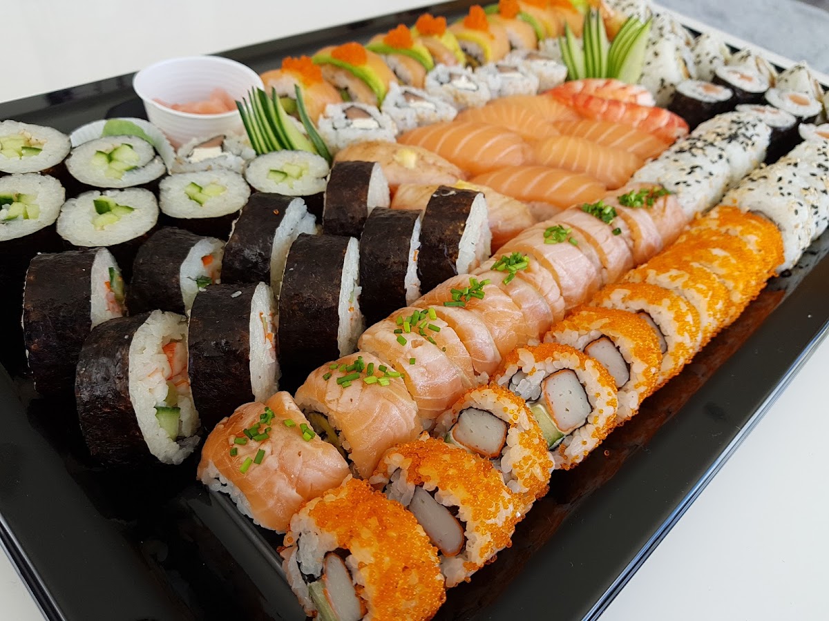 Take away Sushi-Hana 花