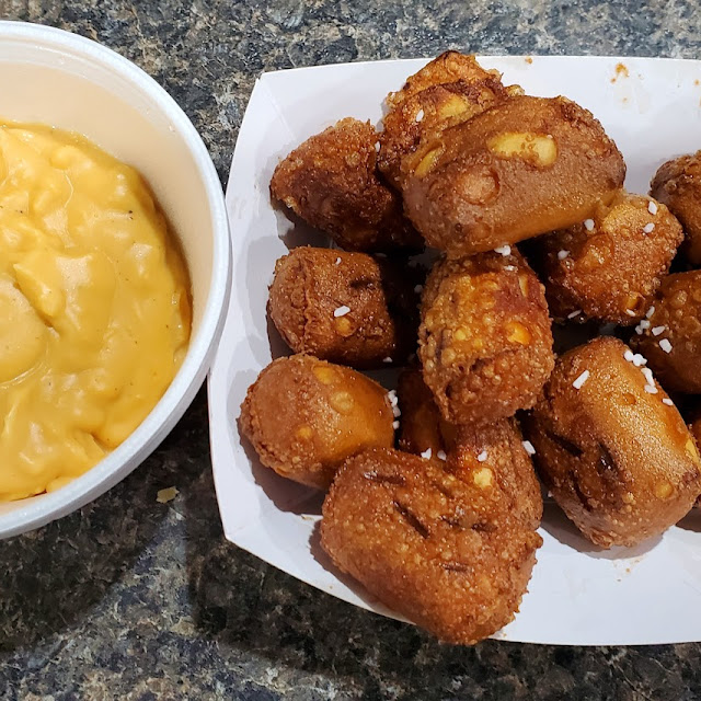 Pretzel Bites 15ish w br Cheese