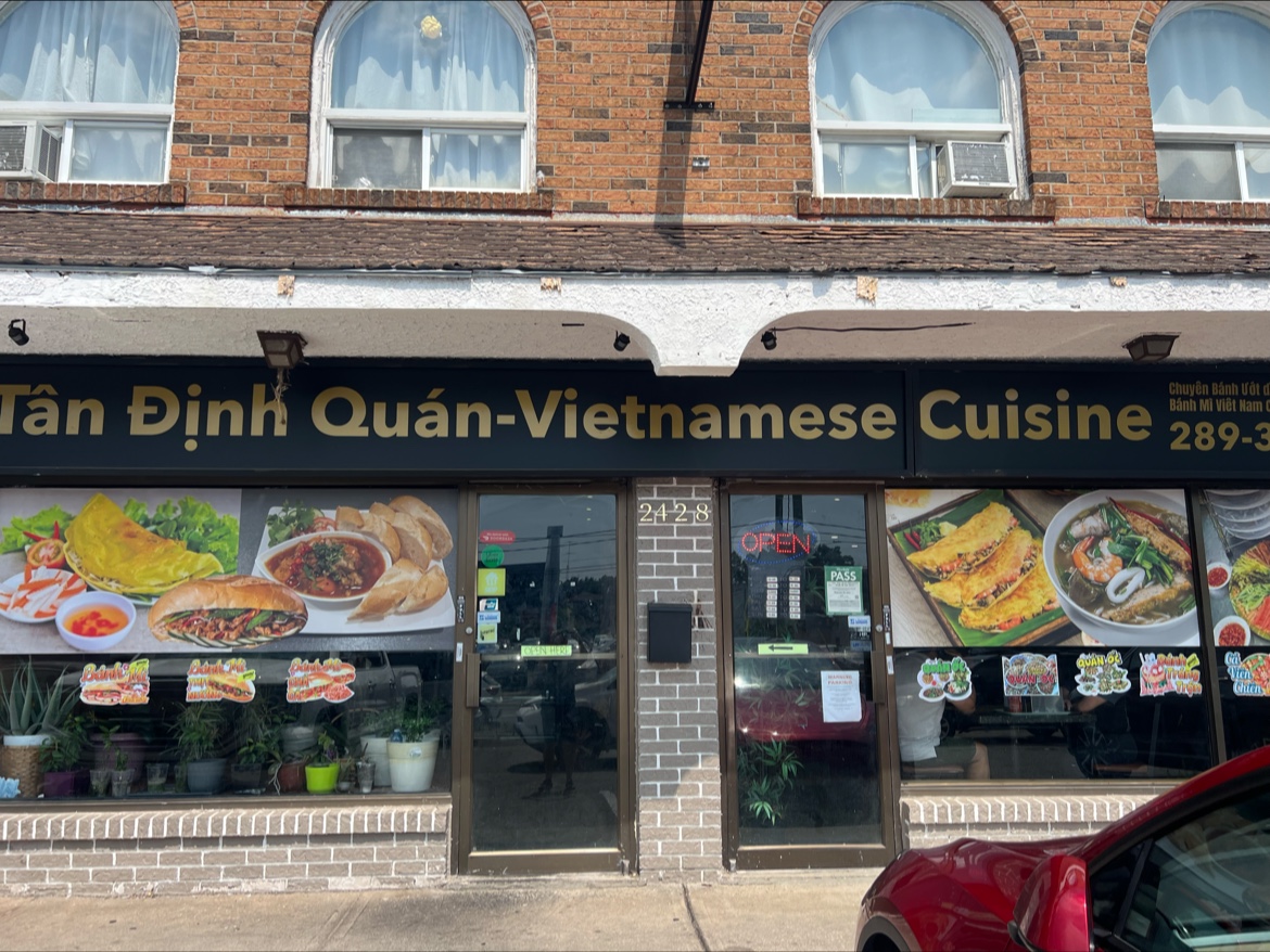 TÂN ĐỊNH QUÁN RESTAURANT