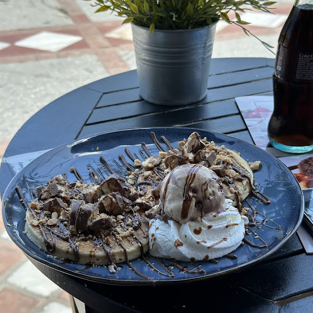 Pancakes Snickers