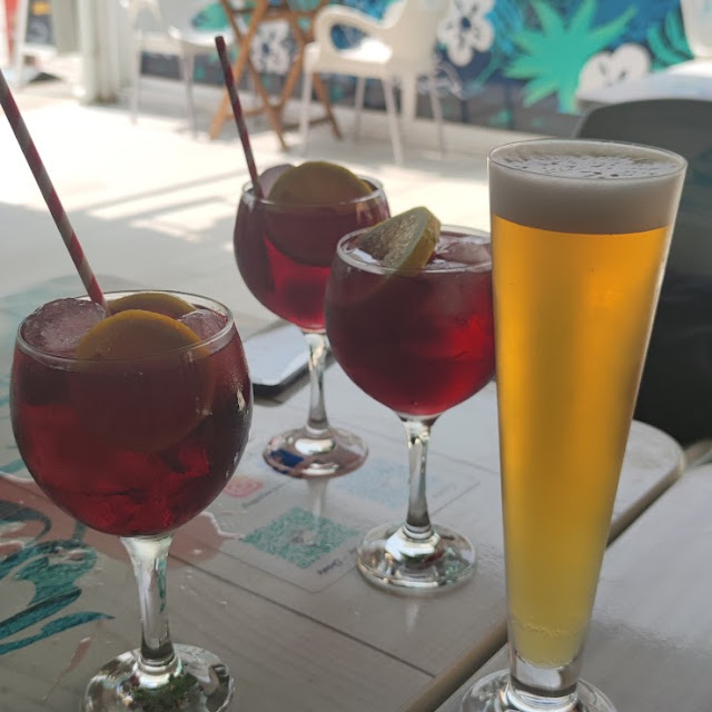 Sangria Y Cerveza Con Limon