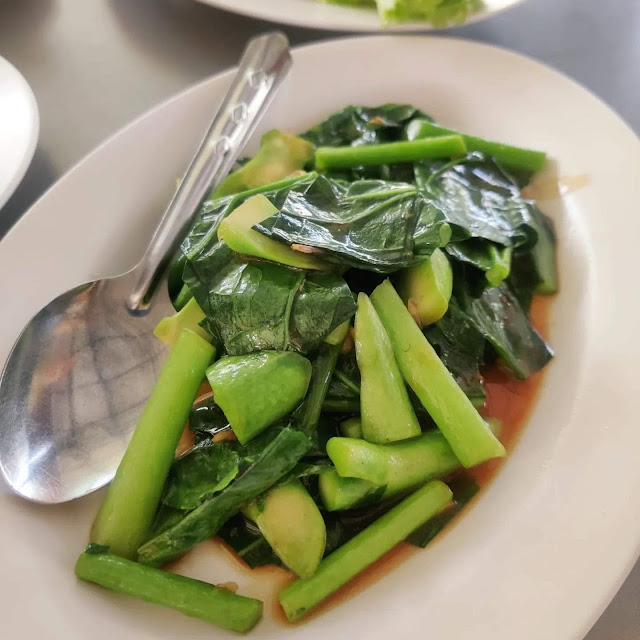 ผัดคะน้าปลาทู