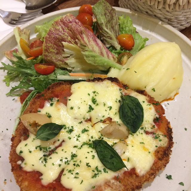 Chicken Parmigiana
