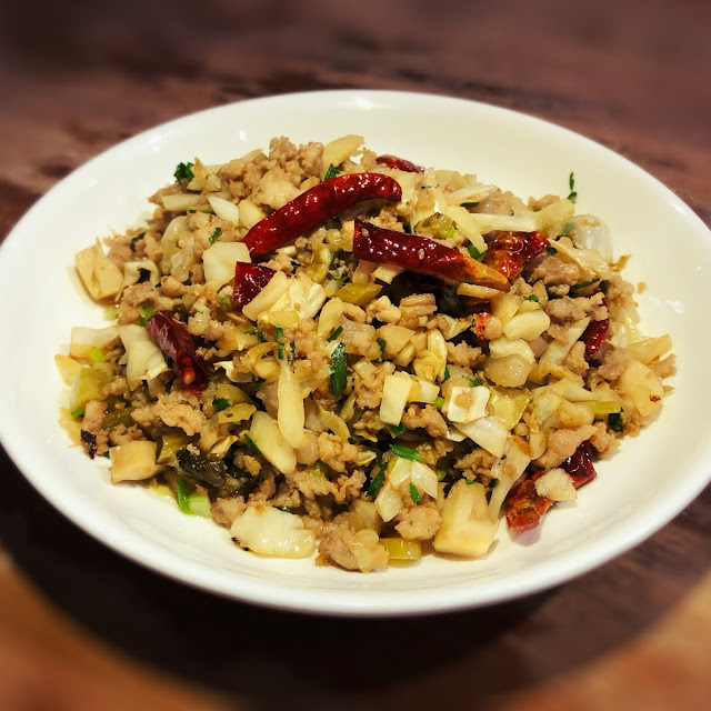 ผักกาดดองผัดหมู 腌菜炒肉