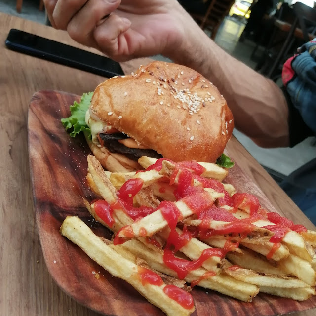 Hamburguesa Mar Y Tierra