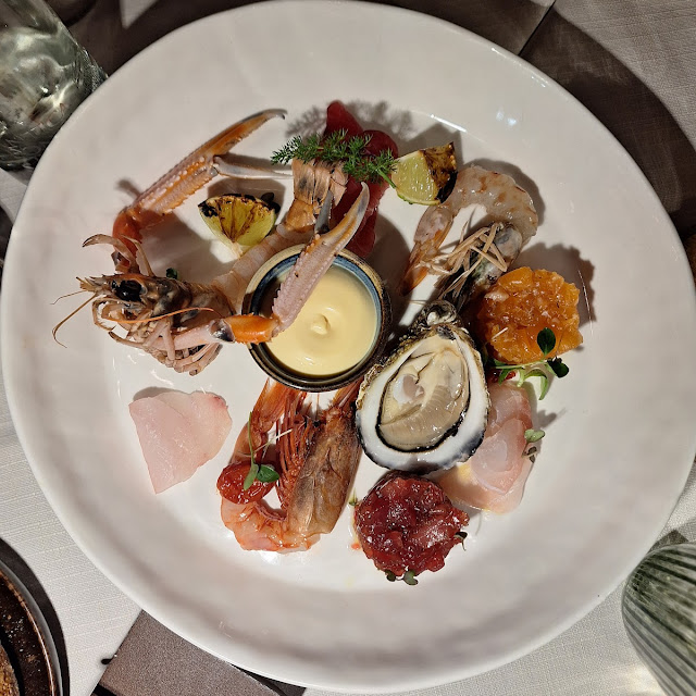 Gran Piatto Di Mare N Crudo Scampo Gambero Rosso Mazzancolla 2 Tartar Carpacci 1 Ostrica