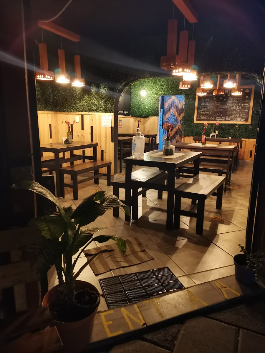La Fauna Snack & Grill Burguer Suc. 20 de Noviembre