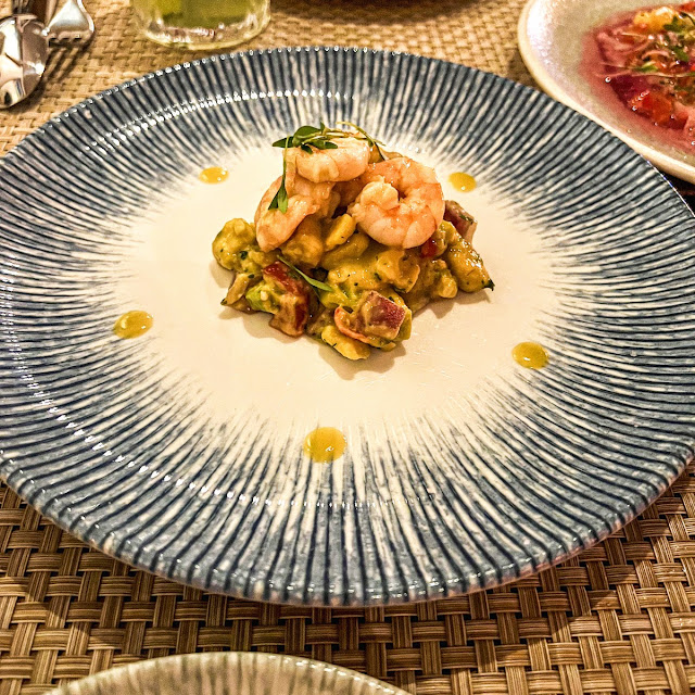 Starter with Avocado and Shrimps