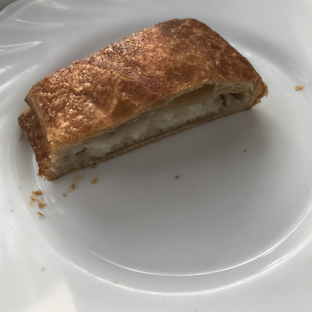 Con Crema Al Latte Di Mandorla