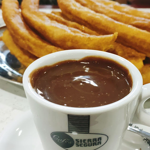 Churros Con Chocolate