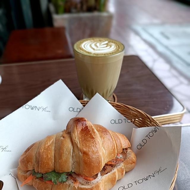 Croissant Sandwich with Roasted Chicken