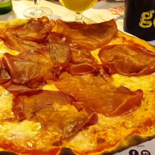 Pizza Rosa Camuna E Speck
