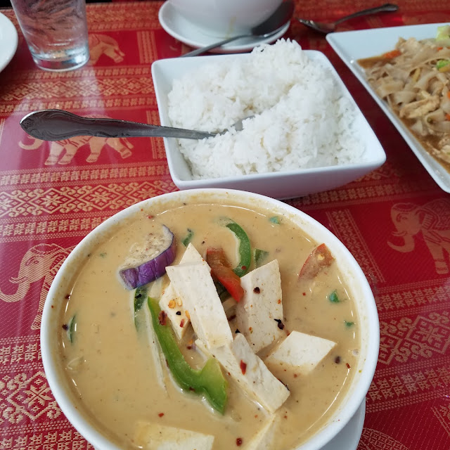 Spicy Green Curry with White Rice