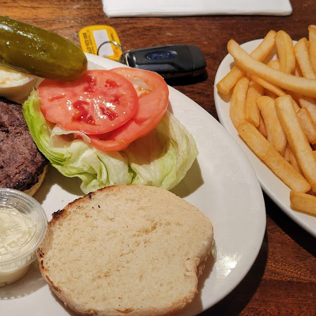 Burger Deluxe