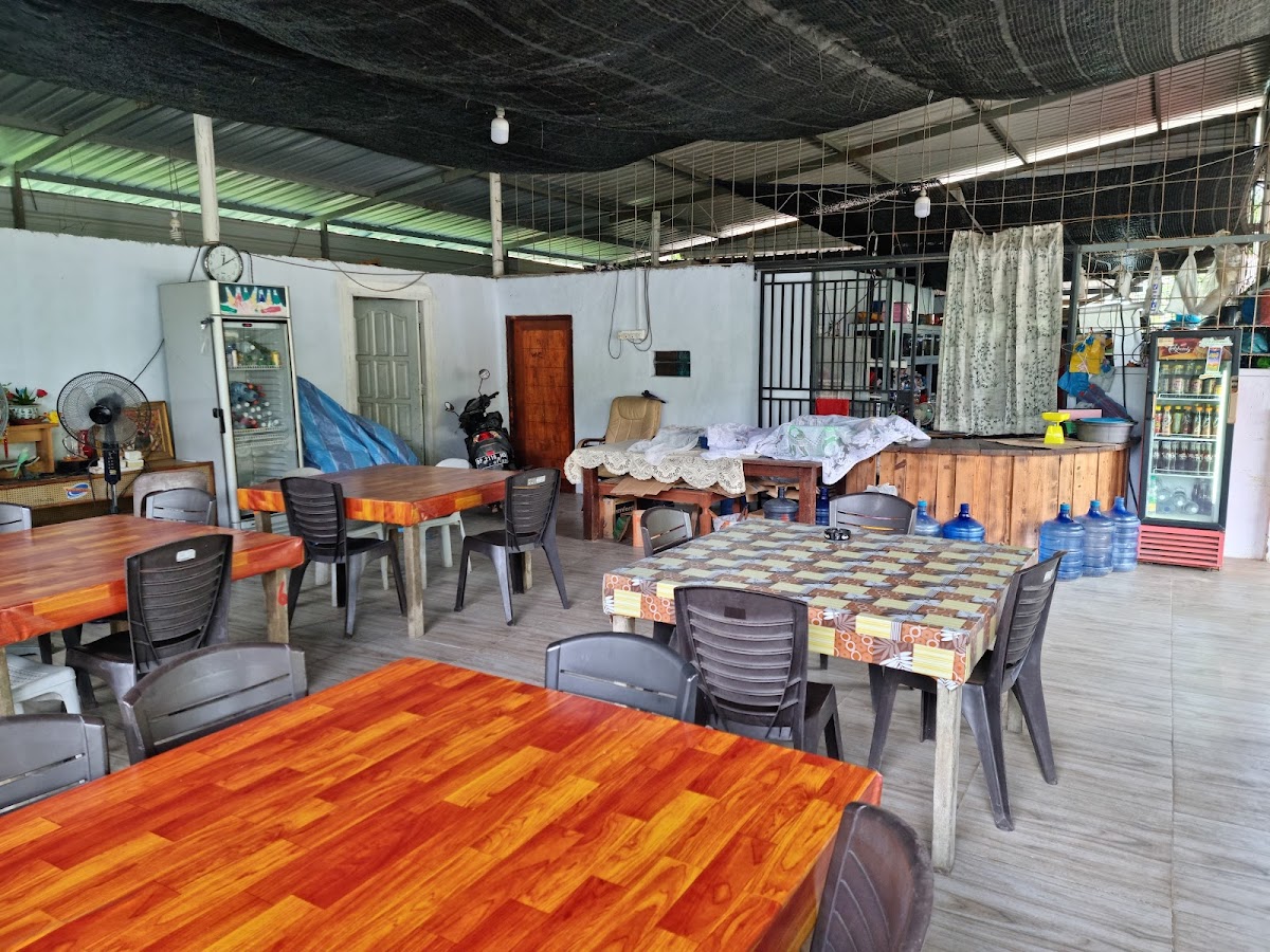 Sumber Rezeki Seafood in Nongsa Beach