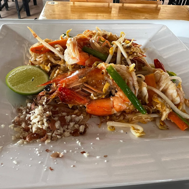 pad thai shrimp ผัดไทกุ้ง