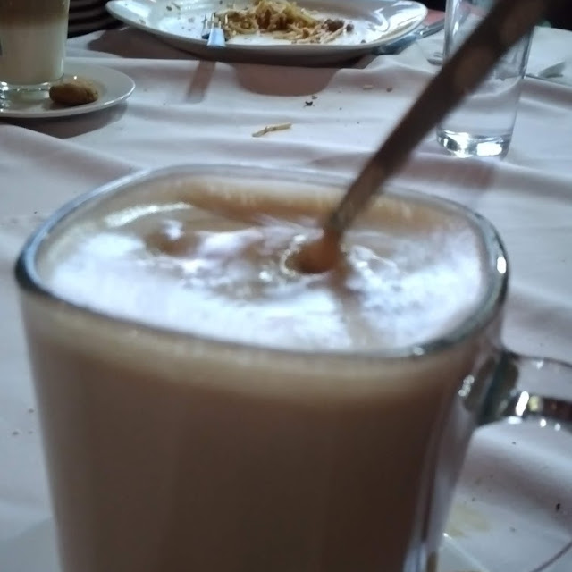 Lechero Con Galleta de Cafe