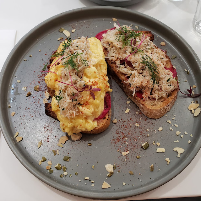 Scrambled Eggs and Crab
