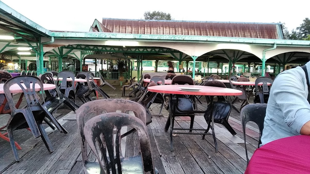 Restoran Makanan Laut dan Ikan Bakar Tanjung Harapan