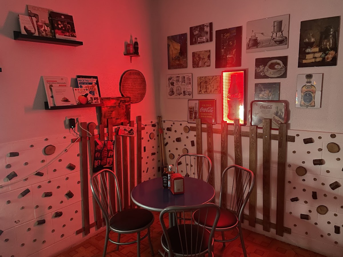 Bona sort Bar & Restaurant（Ca L’aroa）