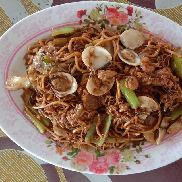 Seafood Fried Mee N Mee Hoon
