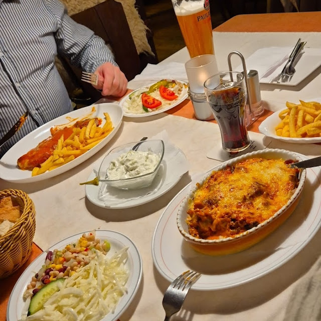 Schweine-steak Überbacken Und Gyros Spezial