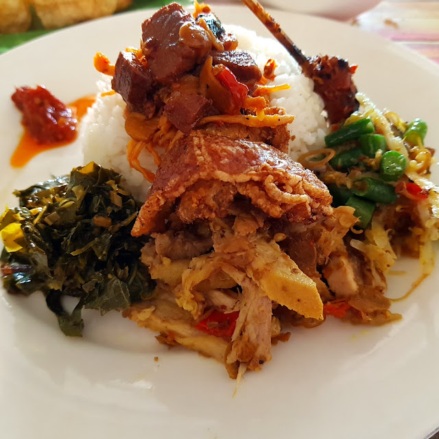 Nasi Campur Babi Guling Sate Babi Babi Kecap Kerupuk Babi