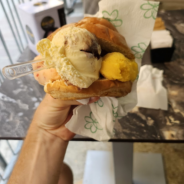 Brioches Con Gelato