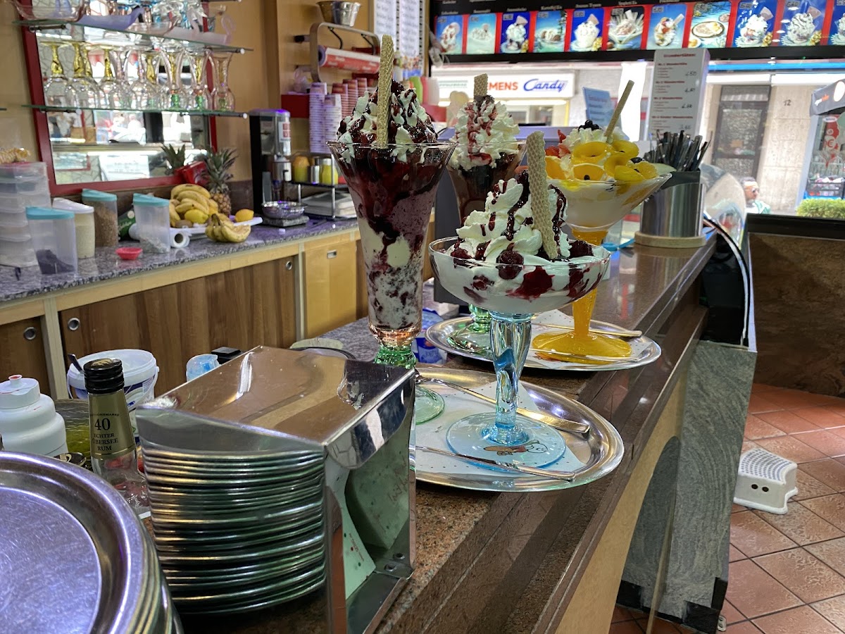 Eiscafe Venezia - Markenstraße 13