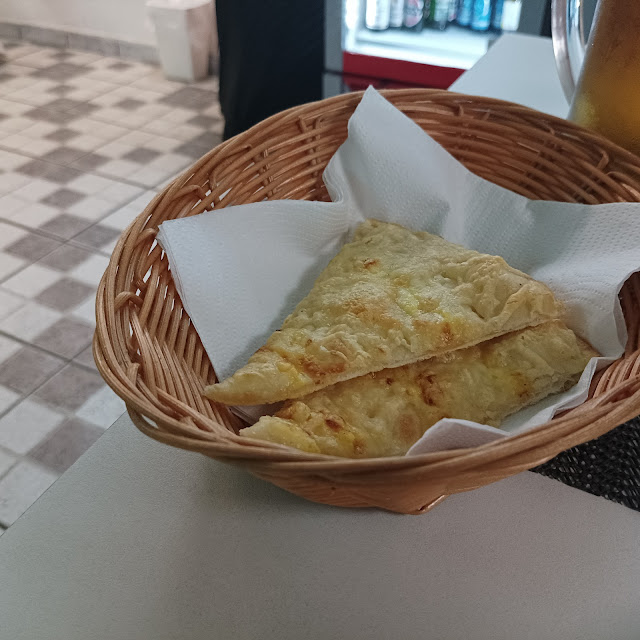 Brød Til Salaten