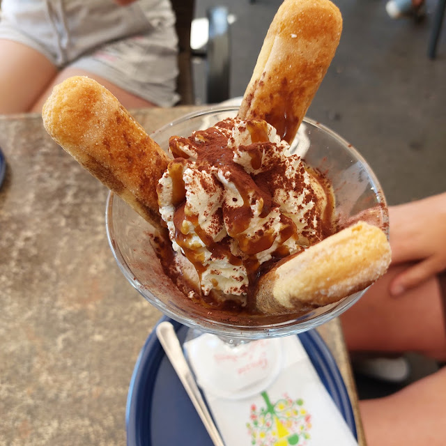 Tiramisu Eisbecher