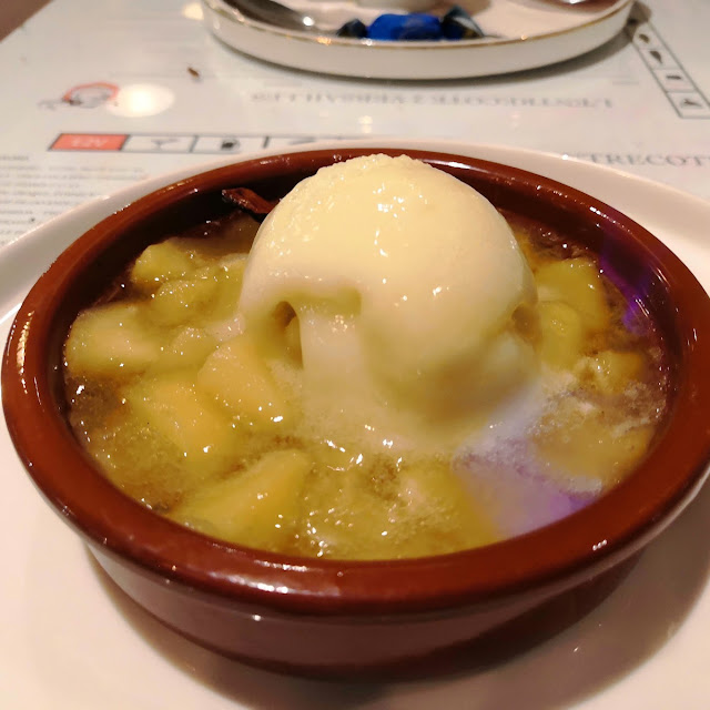 Pomme Flambée Au Calvados