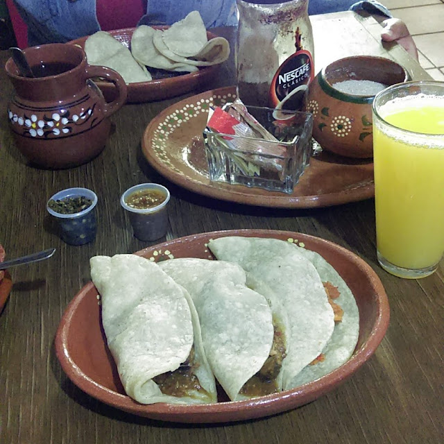 Tacos de Guisado