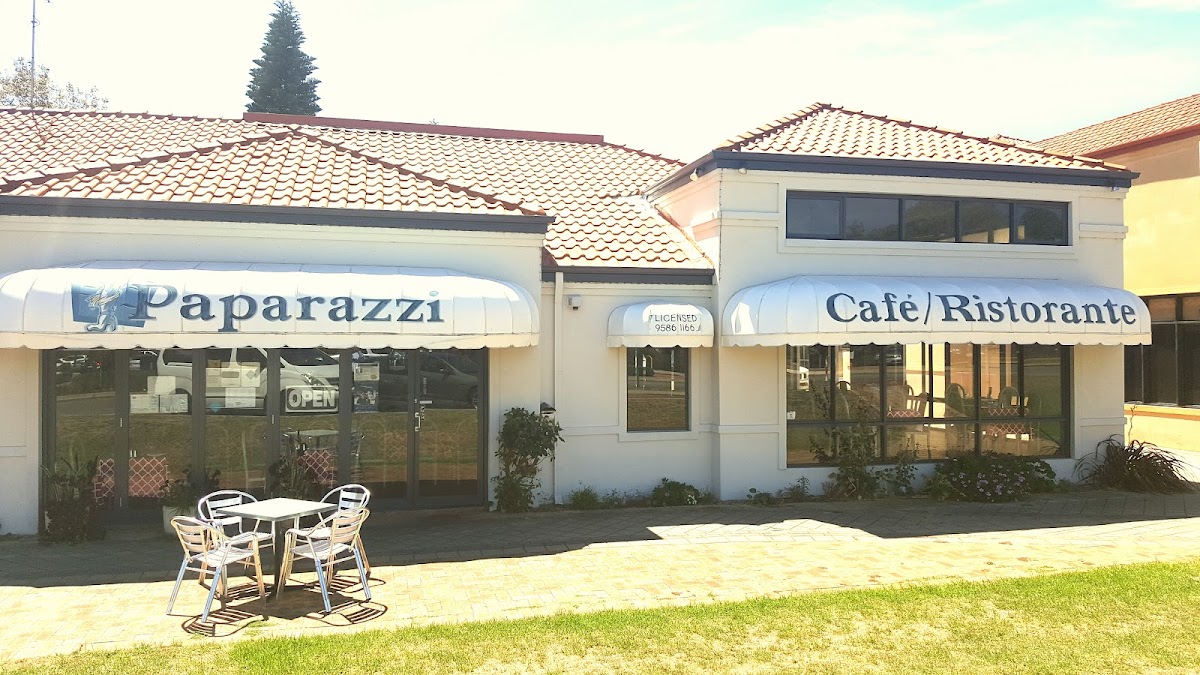 Paparazzi Cafe - 2 Peel St