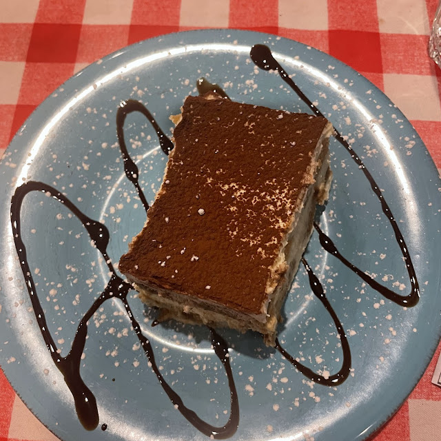 Tiramisu Cake