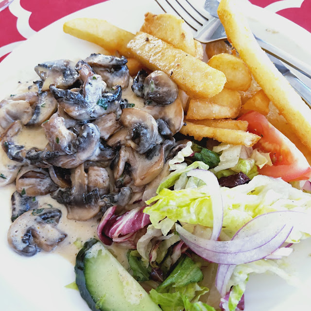 Steak & Chips with Radichio Salad