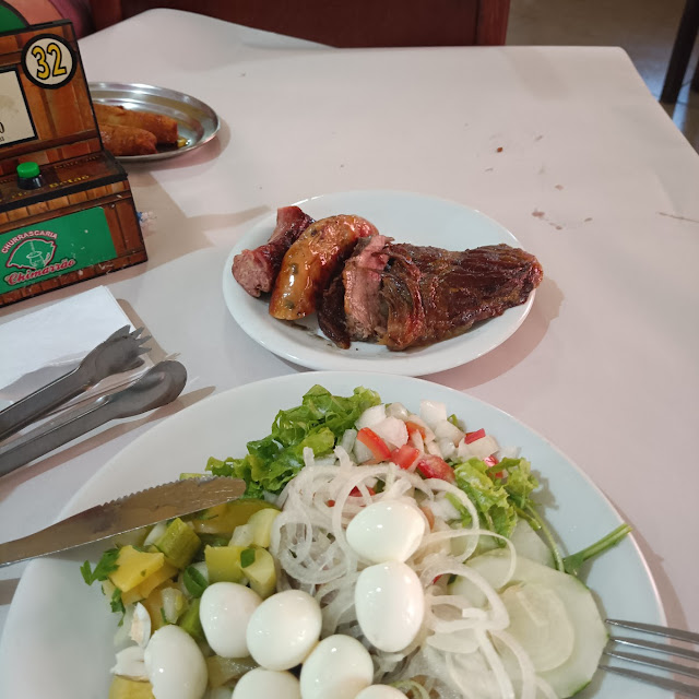 Salada Com Picanha Cuiabana Bovina Suína E Cupim Assado