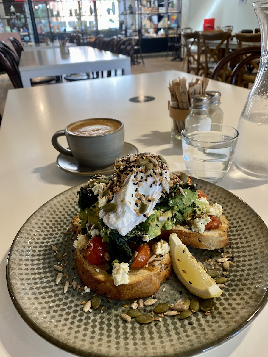 Gallery Cafe - 230 High St