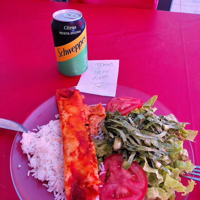 Panqueca Com Salada