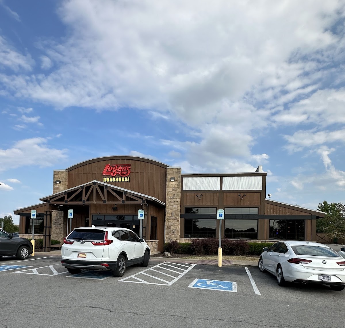 Logan's Roadhouse - Spring Hill