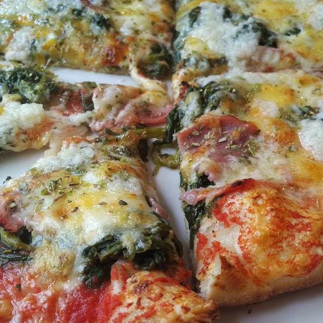 Pizza Spinat Mit Schinken