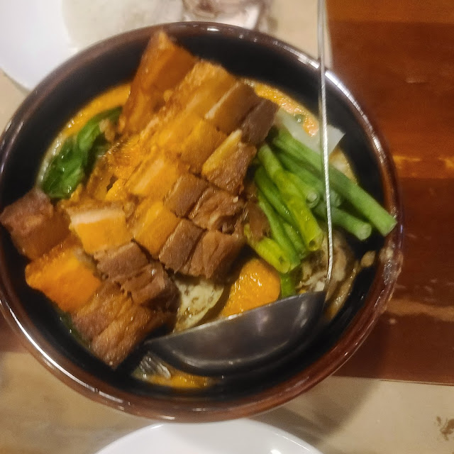 Lechon Kawali Kare-Kare