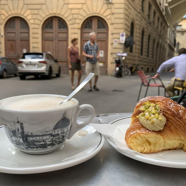 Pistachio Croissant