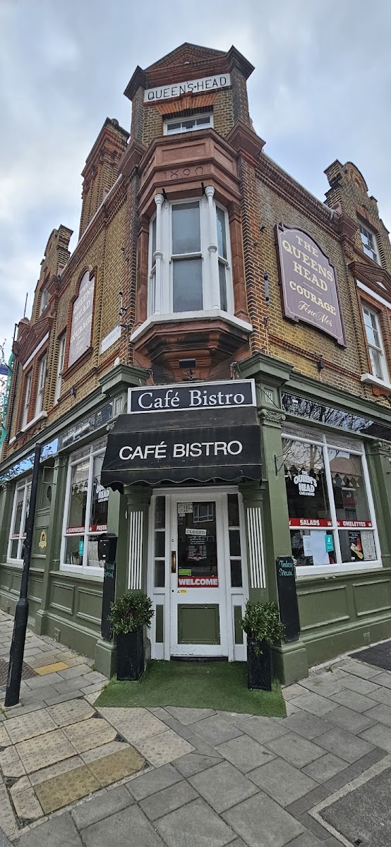 Café Bistro - London SE11 6AB