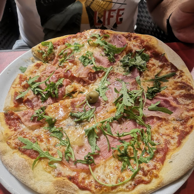 Prosciutto & Rucola Pizza