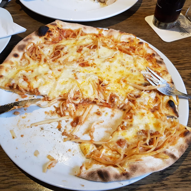 Pizza Spaghetti Bolognese