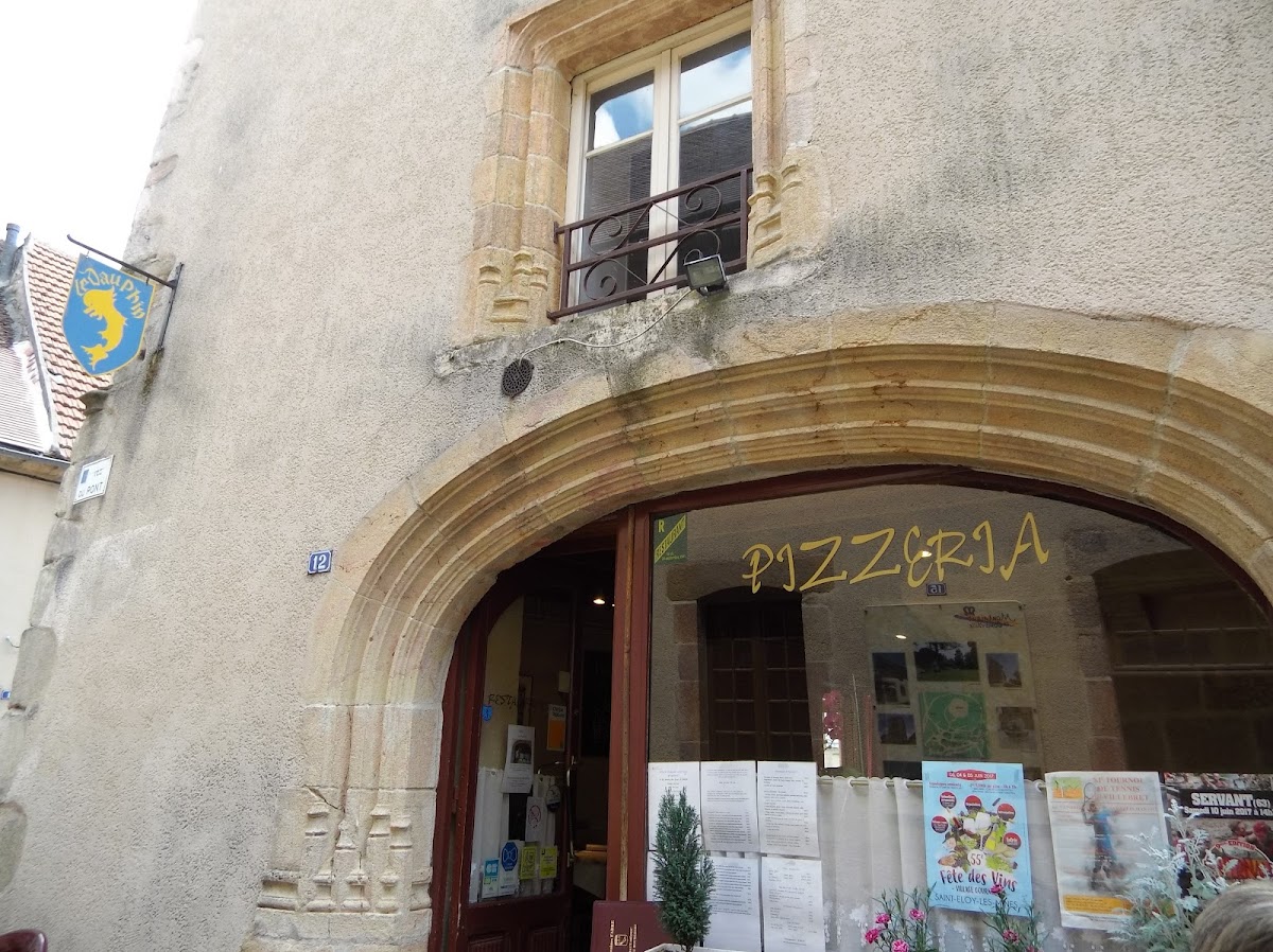 Le Dauphin - 12 Rue du Pont