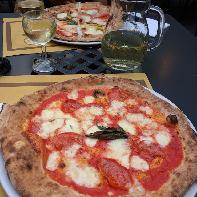 Margherita Con Mozzarella Di Bufala