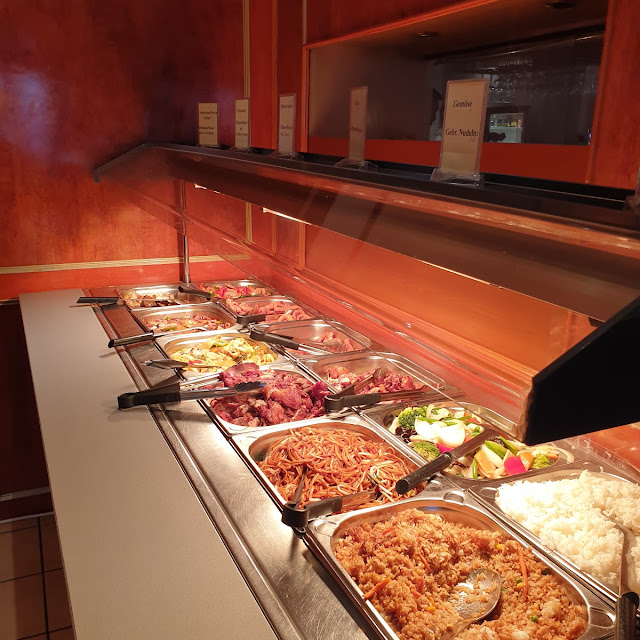 Mittagsbuffet Montag Mittwoch - Samstag Von 11 30--15 00 Uhr