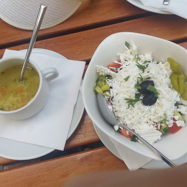 Sopska Salata I Pileca Supa